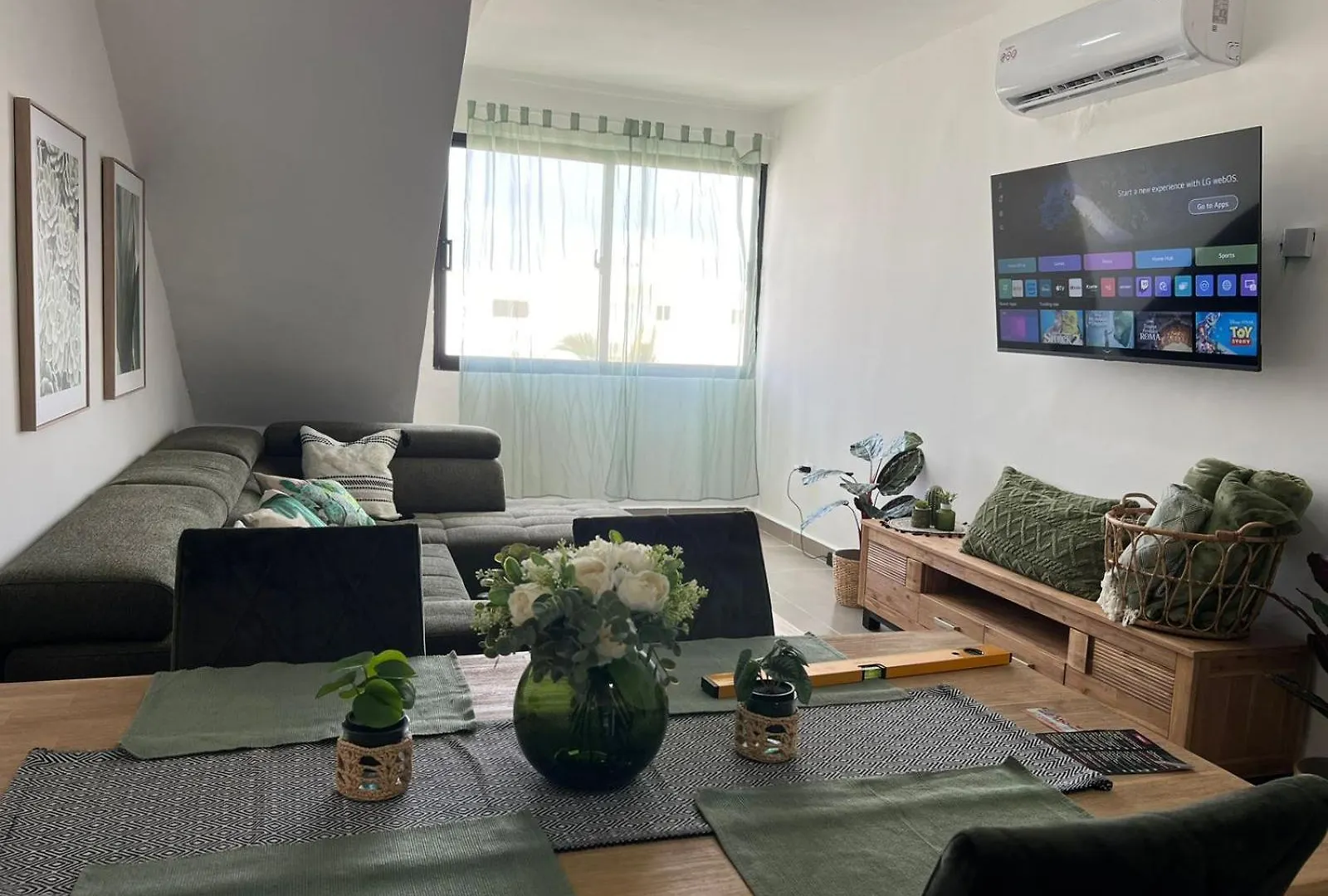 A Solo 13 Minutos Caminando A Playa, 2 Niveles De Apartamento 1 Habitacion Con Jacuzzy Privado Punta Cana